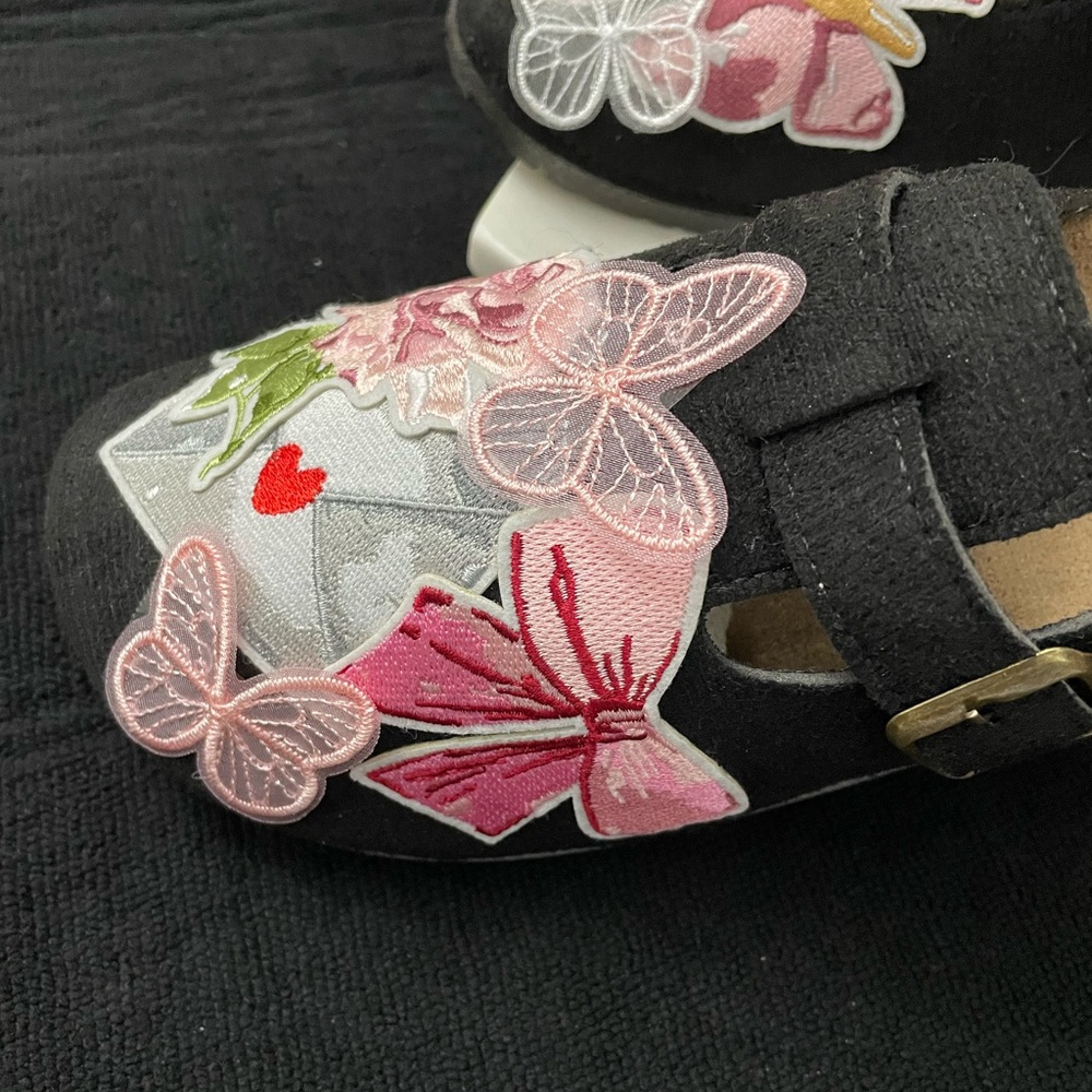 “Coquette Patchwork” ladies clogs. All sizes available. New $60.00